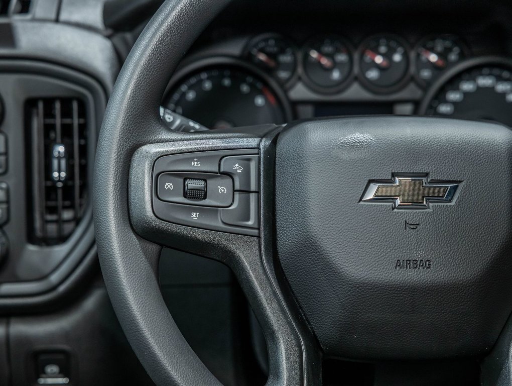 Chevrolet Silverado 1500  2026 à St-Jérôme, Québec - 13 - w1024h768px