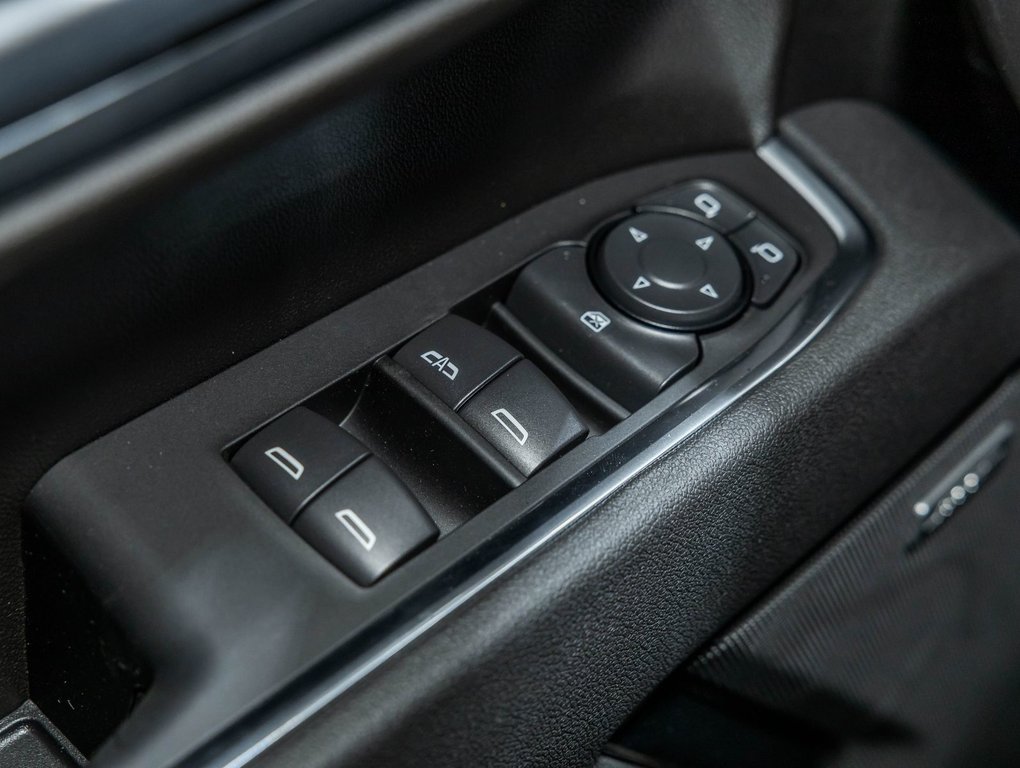 2026 Chevrolet Silverado 1500 in St-Jérôme, Quebec - 27 - w1024h768px