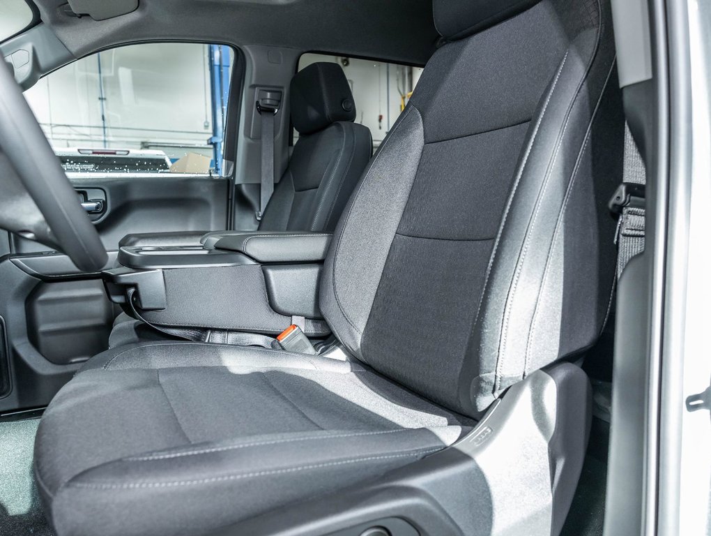 2026 Chevrolet Silverado 1500 in St-Jérôme, Quebec - 10 - w1024h768px