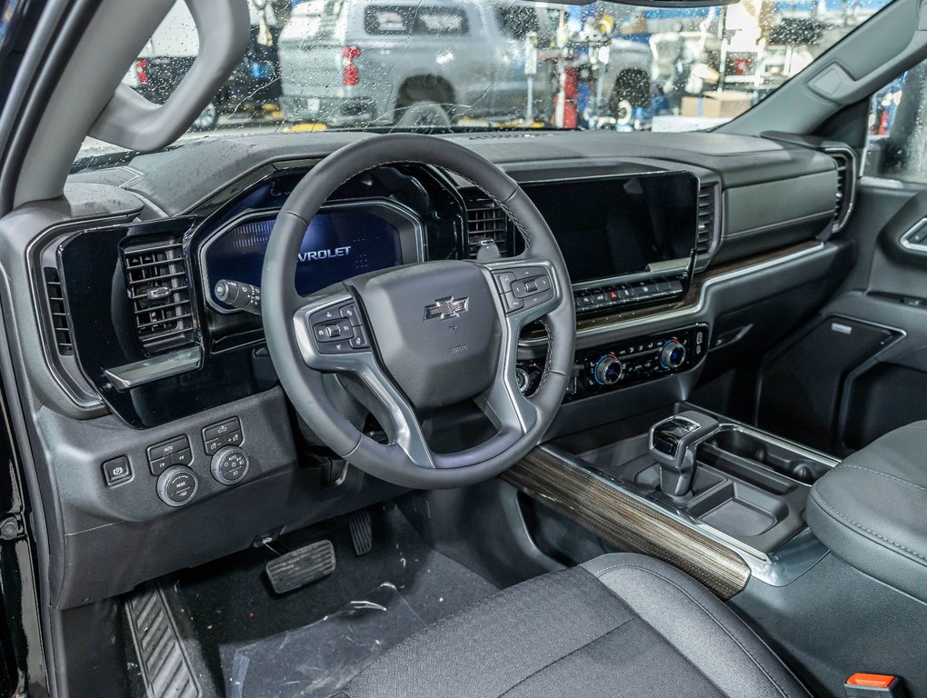 2026 Chevrolet Silverado 1500 in St-Jérôme, Quebec - 12 - w1024h768px