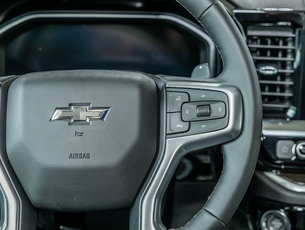 2026 Chevrolet Silverado 1500 in St-Jérôme, Quebec - 16 - w1024h768px