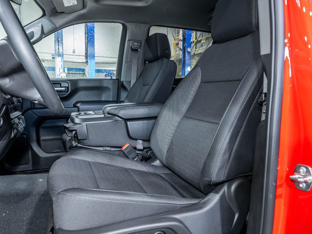 2026 Chevrolet Silverado 1500 in St-Jérôme, Quebec - 10 - w1024h768px