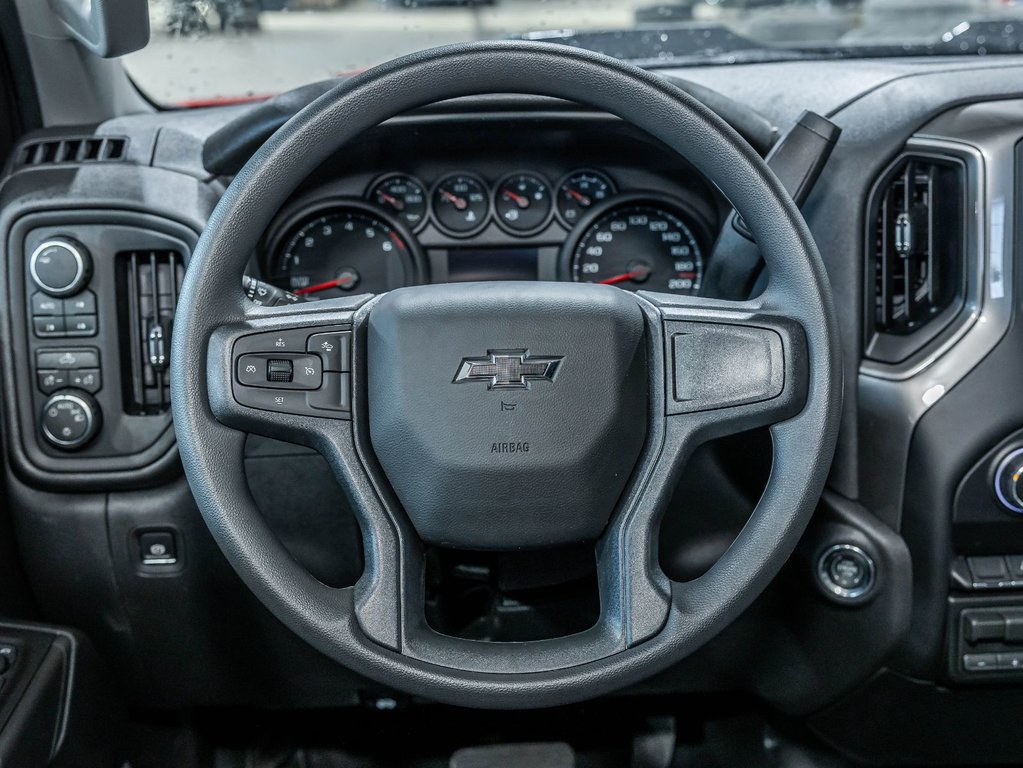 2026 Chevrolet Silverado 1500 in St-Jérôme, Quebec - 12 - w1024h768px