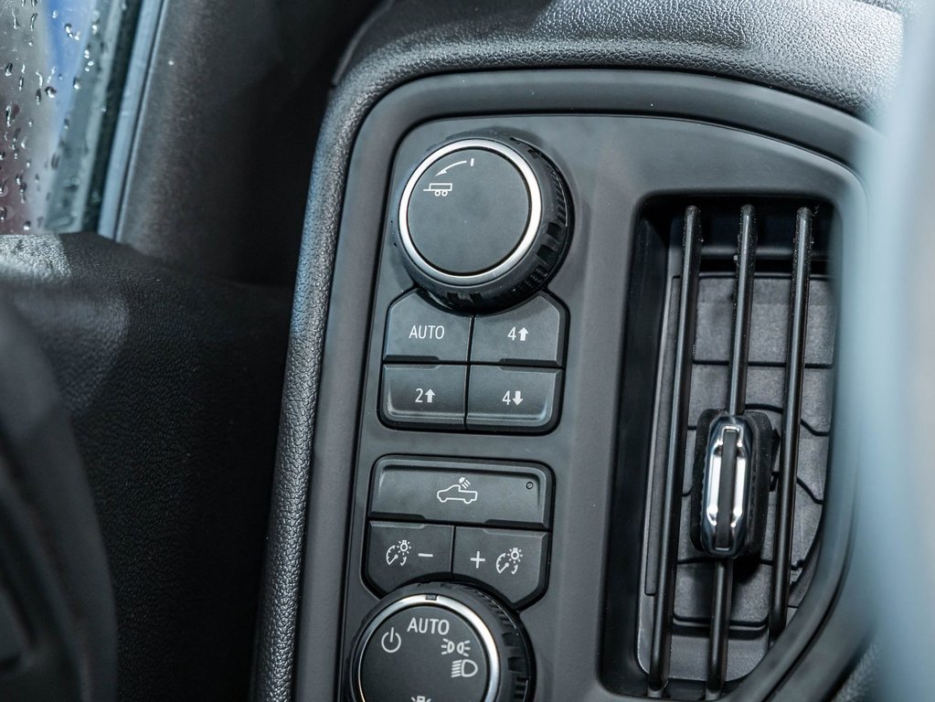 2026 Chevrolet Silverado 1500 in St-Jérôme, Quebec - 22 - w1024h768px