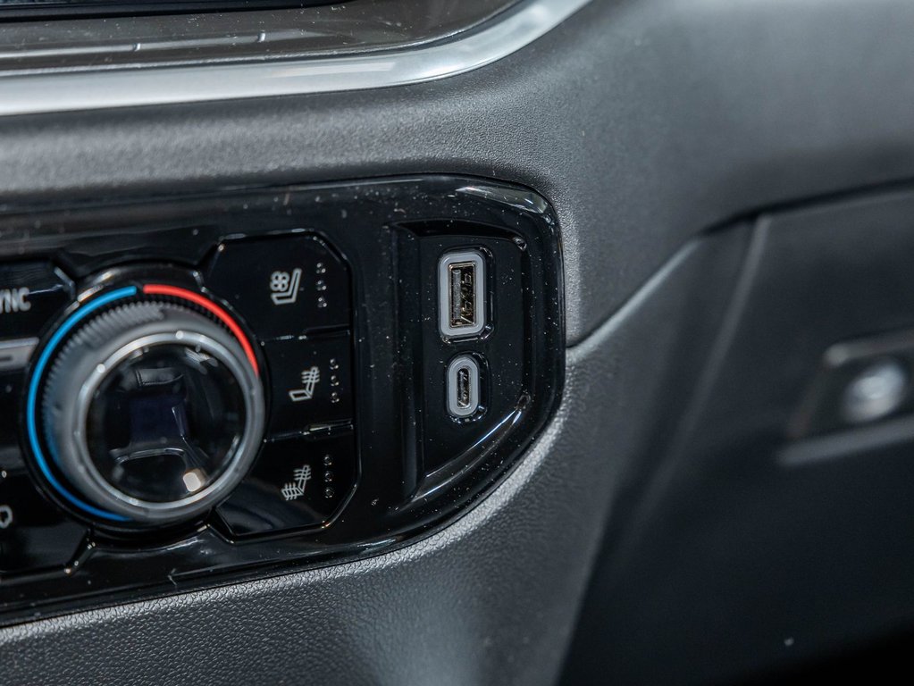 2026 Chevrolet Silverado 1500 in St-Jérôme, Quebec - 29 - w1024h768px