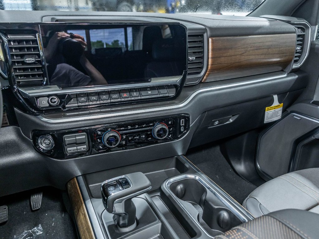 2026 Chevrolet Silverado 1500 in St-Jérôme, Quebec - 19 - w1024h768px