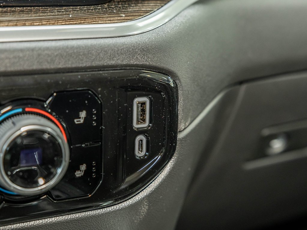 2026 Chevrolet Silverado 1500 in St-Jérôme, Quebec - 29 - w1024h768px