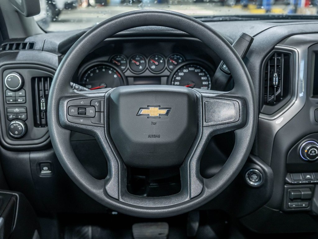 2026 Chevrolet Silverado 1500 in St-Jérôme, Quebec - 12 - w1024h768px