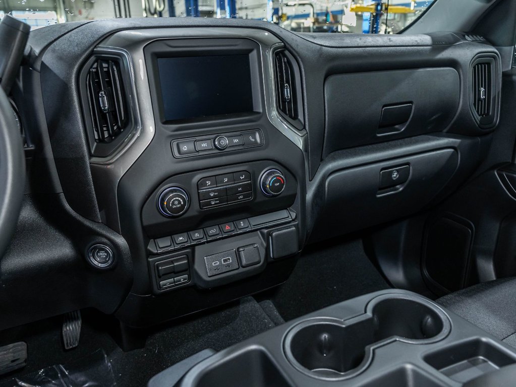 2026 Chevrolet Silverado 1500 in St-Jérôme, Quebec - 18 - w1024h768px
