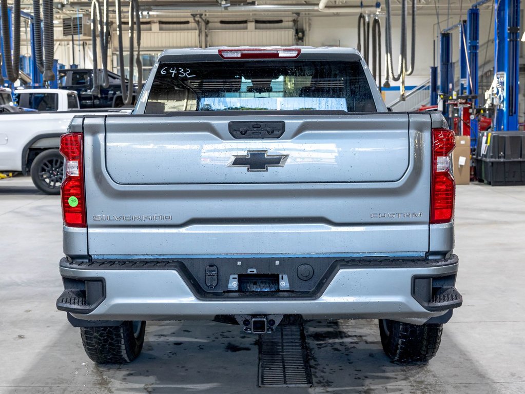 2026 Chevrolet Silverado 1500 in St-Jérôme, Quebec - 6 - w1024h768px