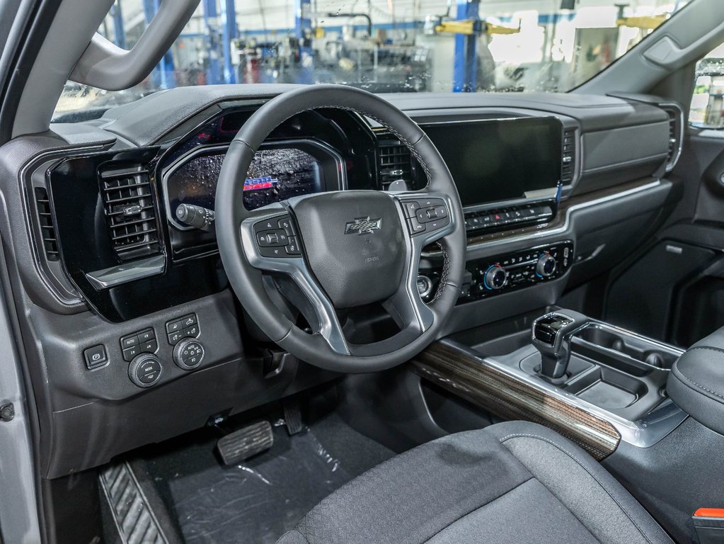 Chevrolet Silverado 1500  2026 à St-Jérôme, Québec - 12 - w1024h768px