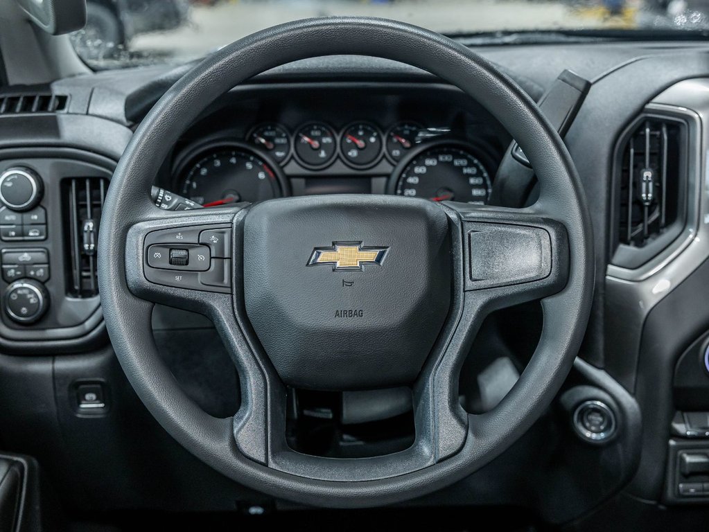 Chevrolet Silverado 1500  2026 à St-Jérôme, Québec - 12 - w1024h768px