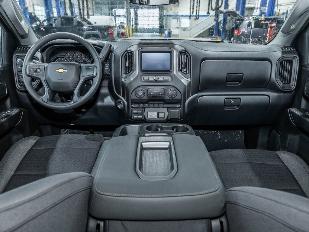Chevrolet Silverado 1500  2026 à St-Jérôme, Québec - 4 - w1024h768px