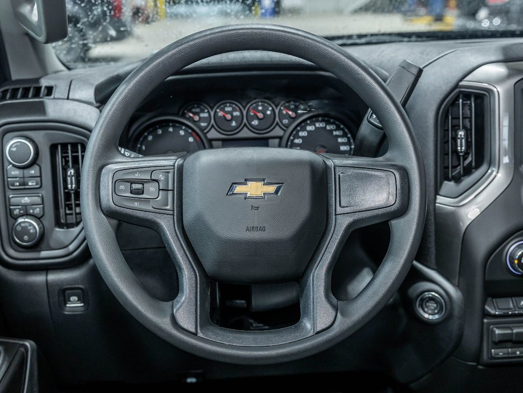 Chevrolet Silverado 1500  2026 à St-Jérôme, Québec - 12 - w1024h768px