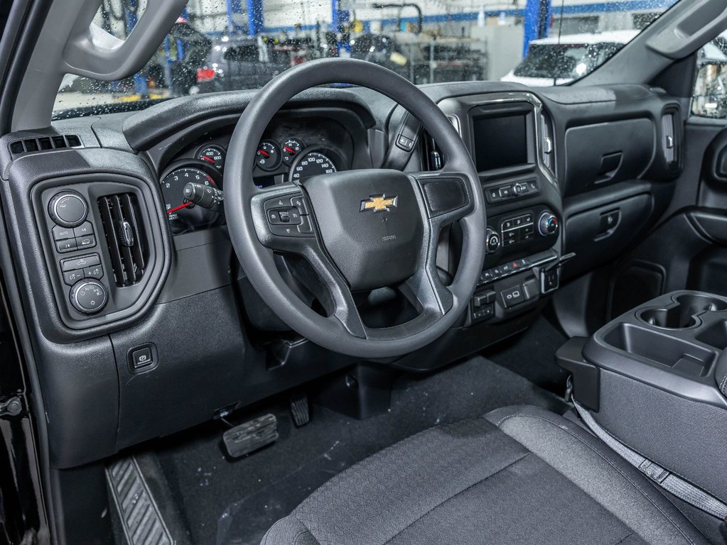 Chevrolet Silverado 1500  2026 à St-Jérôme, Québec - 11 - w1024h768px