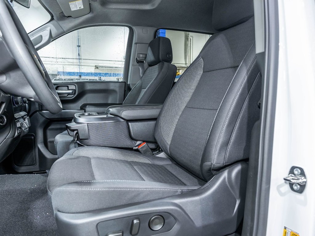 2026 Chevrolet Silverado 1500 in St-Jérôme, Quebec - 11 - w1024h768px