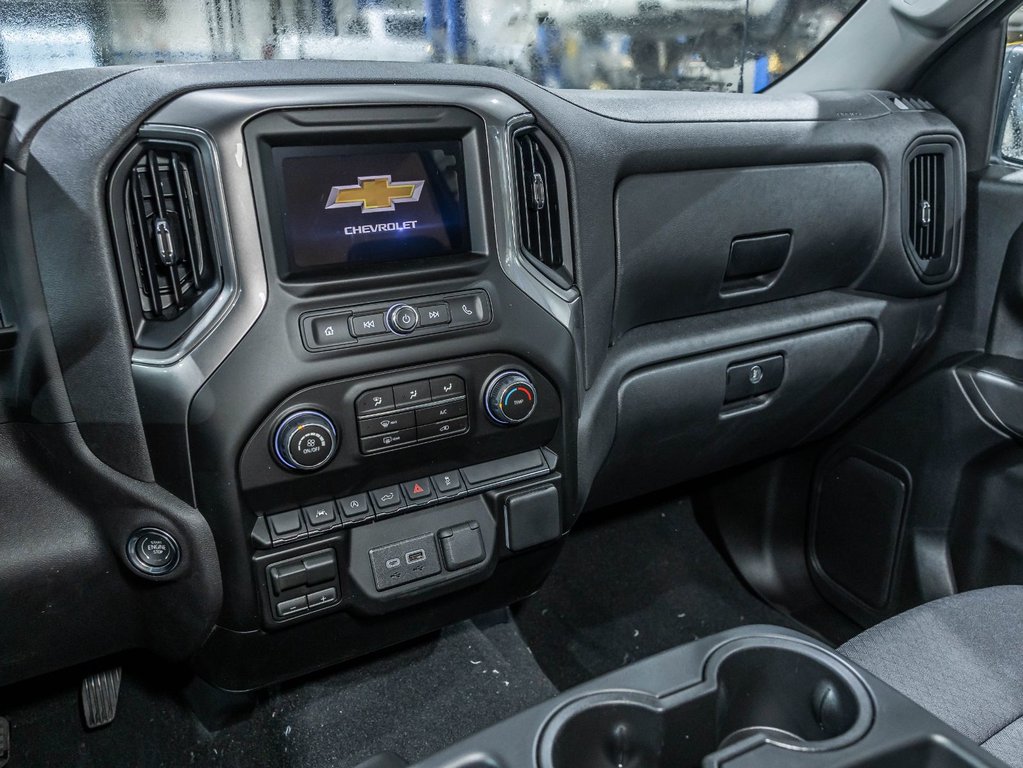 2026 Chevrolet Silverado 1500 in St-Jérôme, Quebec - 17 - w1024h768px