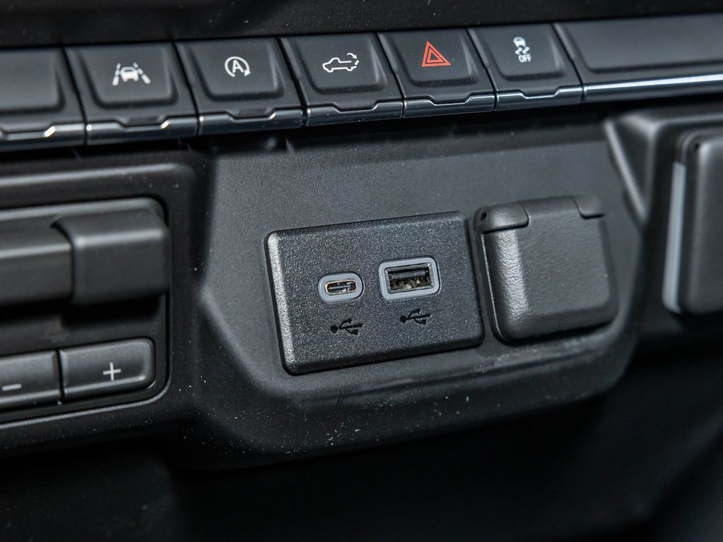 2026 Chevrolet Silverado 1500 in St-Jérôme, Quebec - 26 - w1024h768px
