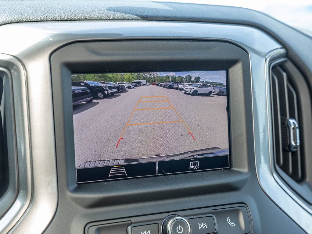 2026 Chevrolet Silverado 1500 in St-Jérôme, Quebec - 17 - w1024h768px