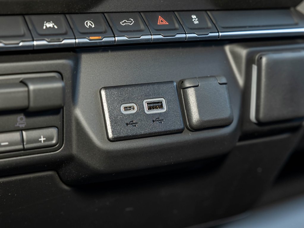 2026 Chevrolet Silverado 1500 in St-Jérôme, Quebec - 26 - w1024h768px