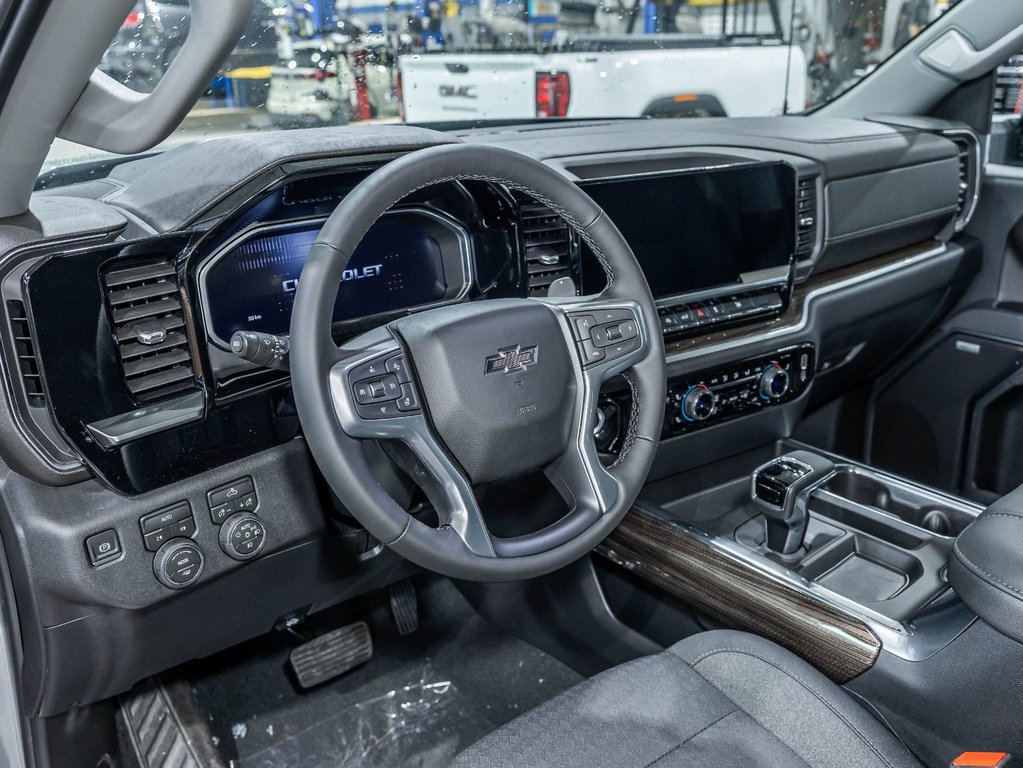 2026 Chevrolet Silverado 1500 in St-Jérôme, Quebec - 12 - w1024h768px