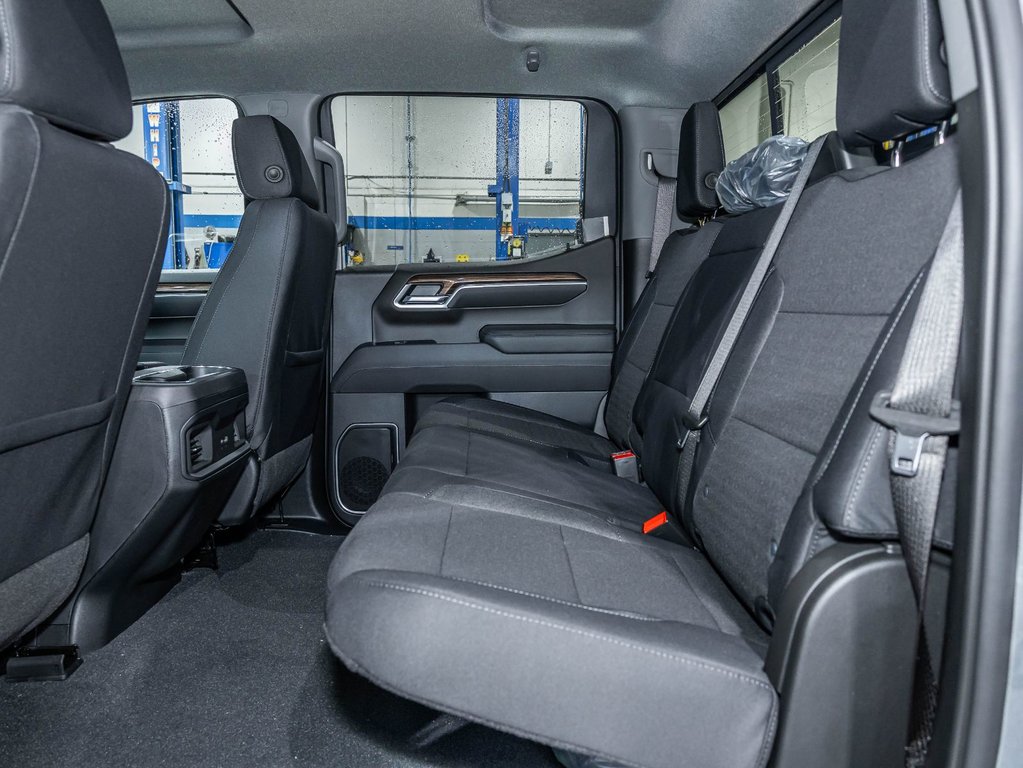 2026 Chevrolet Silverado 1500 in St-Jérôme, Quebec - 31 - w1024h768px