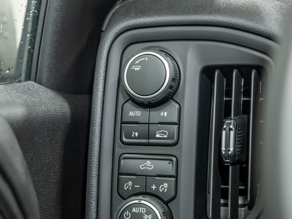 2026 Chevrolet Silverado 1500 in St-Jérôme, Quebec - 22 - w1024h768px