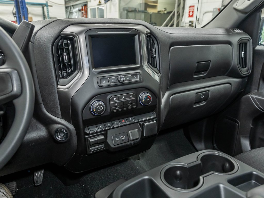 2026 Chevrolet Silverado 1500 in St-Jérôme, Quebec - 18 - w1024h768px
