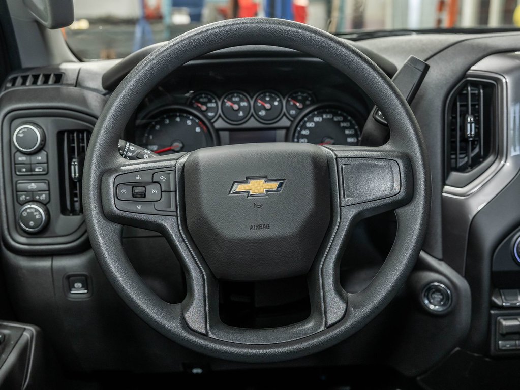 2026 Chevrolet Silverado 1500 in St-Jérôme, Quebec - 12 - w1024h768px