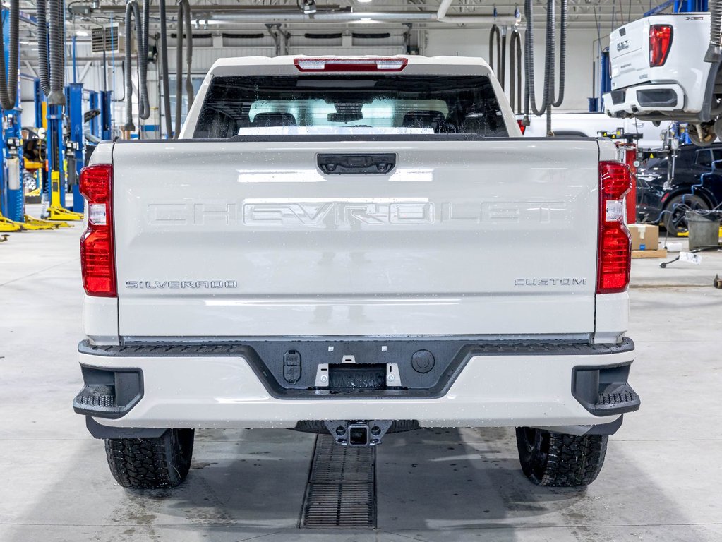 Chevrolet Silverado 1500  2026 à St-Jérôme, Québec - 6 - w1024h768px