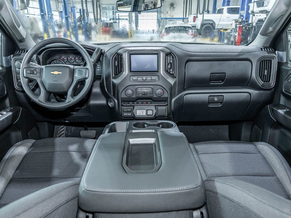 Chevrolet Silverado 1500  2026 à St-Jérôme, Québec - 2 - w1024h768px