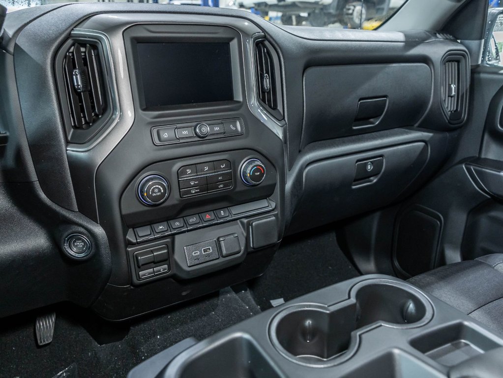 Chevrolet Silverado 1500  2026 à St-Jérôme, Québec - 17 - w1024h768px