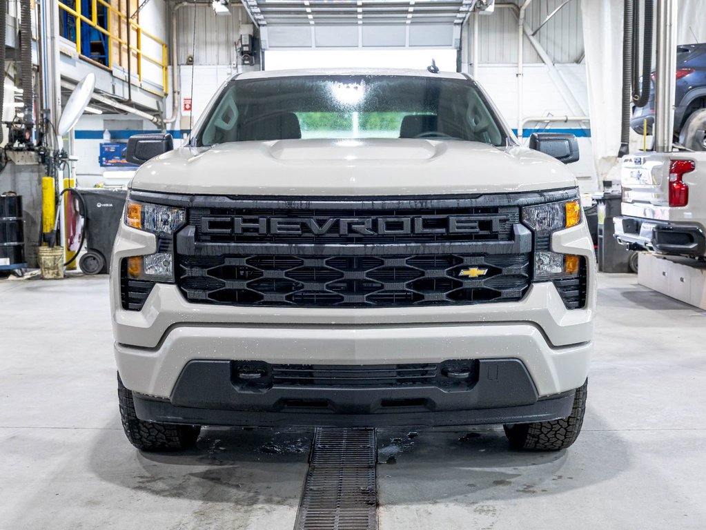 Chevrolet Silverado 1500  2026 à St-Jérôme, Québec - 4 - w1024h768px