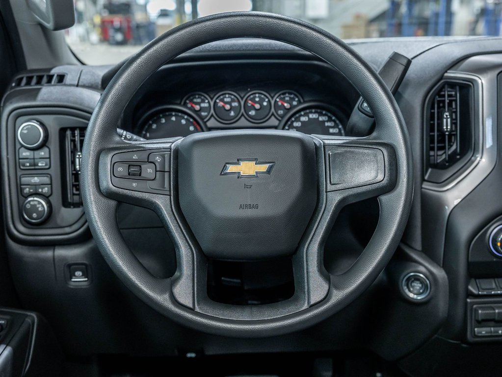 Chevrolet Silverado 1500  2026 à St-Jérôme, Québec - 12 - w1024h768px