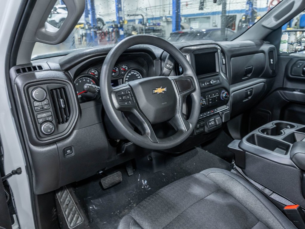 Chevrolet Silverado 1500  2026 à St-Jérôme, Québec - 11 - w1024h768px