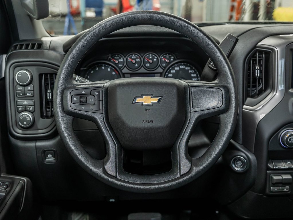 Chevrolet Silverado 1500  2026 à St-Jérôme, Québec - 12 - w1024h768px