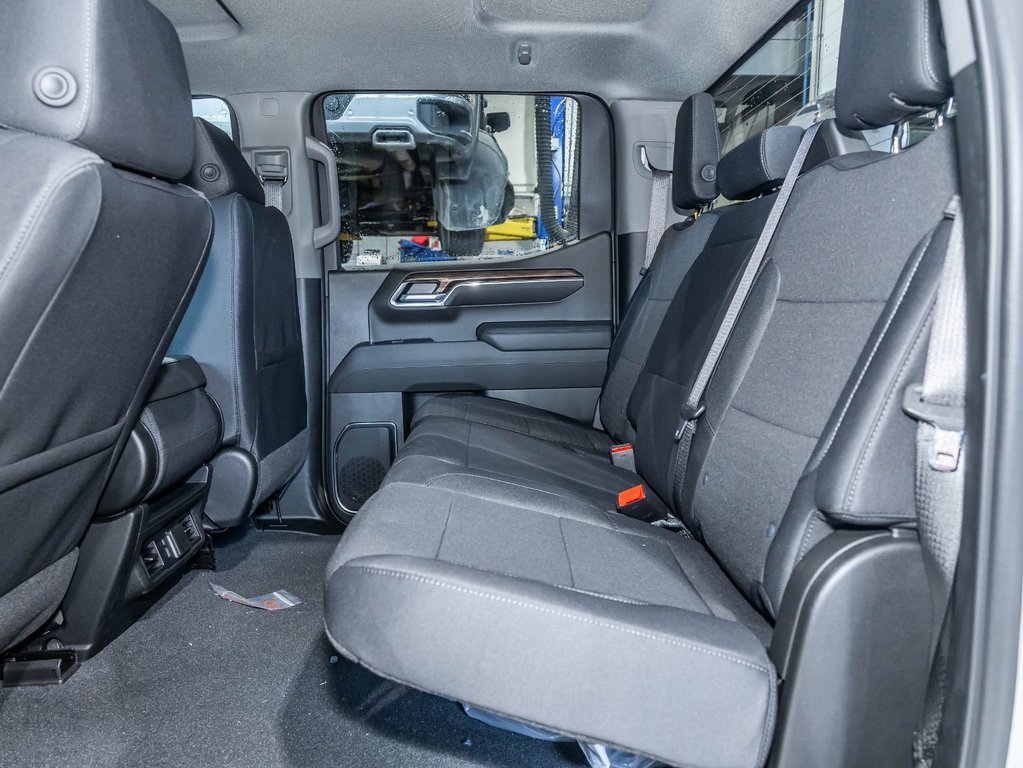 2026 Chevrolet Silverado 1500 in St-Jérôme, Quebec - 32 - w1024h768px