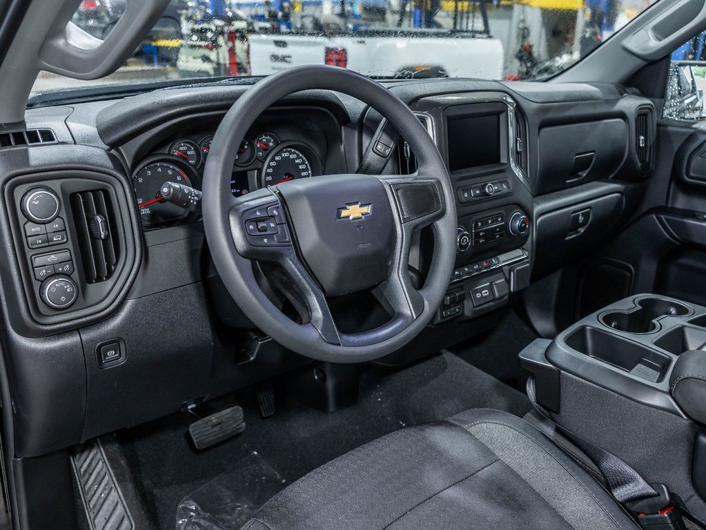 Chevrolet Silverado 1500  2026 à St-Jérôme, Québec - 8 - w1024h768px