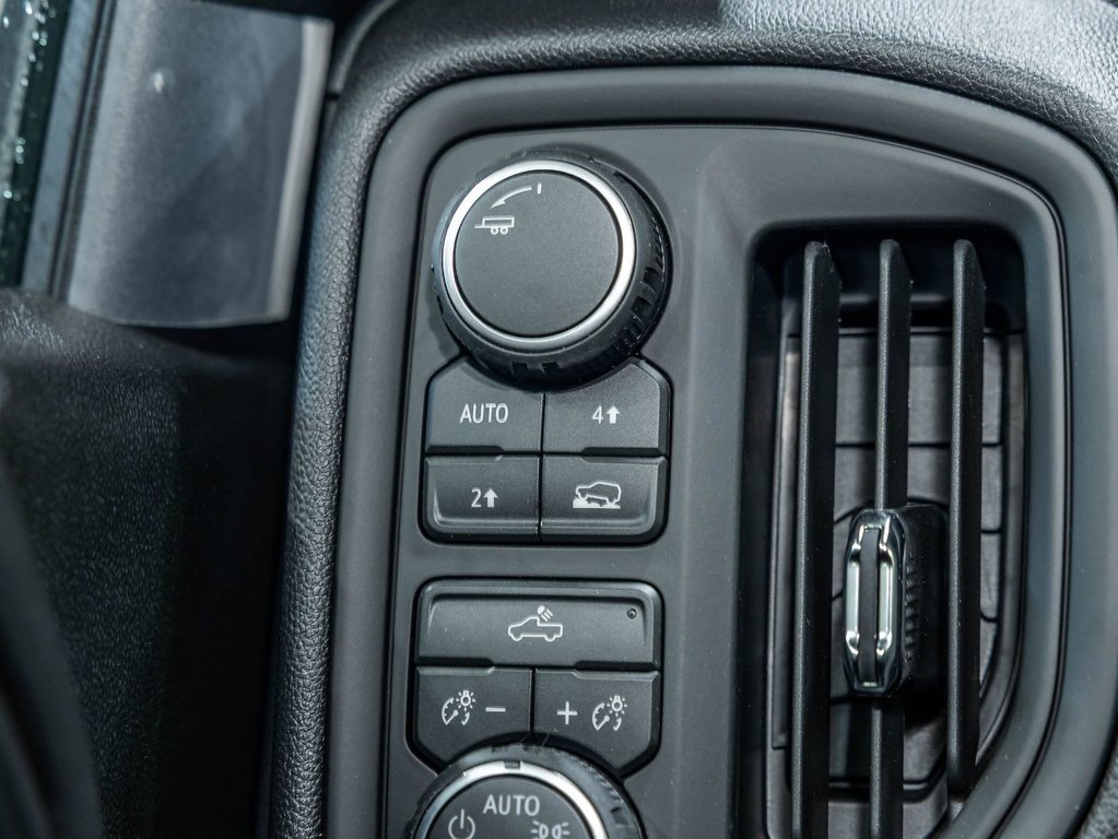 2026 Chevrolet Silverado 1500 in St-Jérôme, Quebec - 22 - w1024h768px
