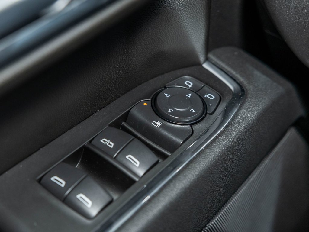 2026 Chevrolet Silverado 1500 in St-Jérôme, Quebec - 27 - w1024h768px