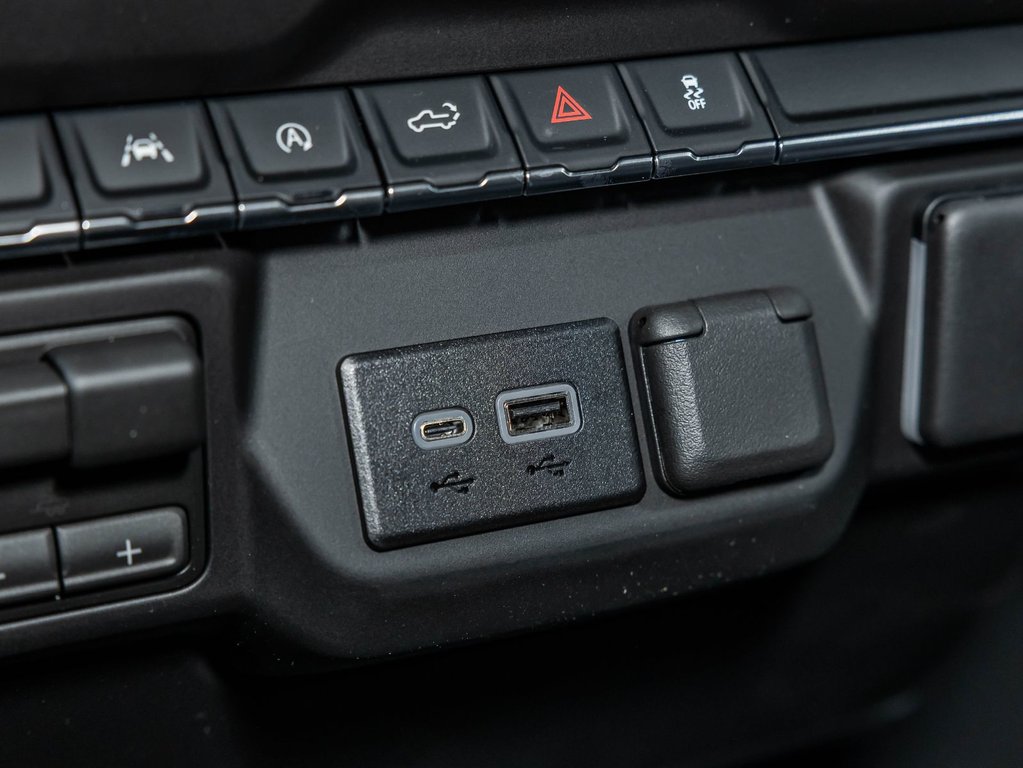 2026 Chevrolet Silverado 1500 in St-Jérôme, Quebec - 26 - w1024h768px