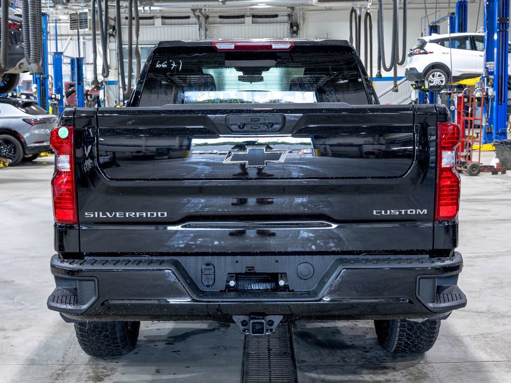 2026 Chevrolet Silverado 1500 in St-Jérôme, Quebec - 6 - w1024h768px