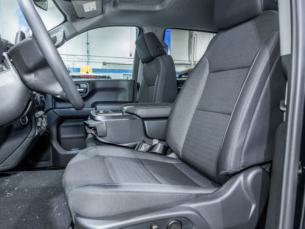 2026 Chevrolet Silverado 1500 in St-Jérôme, Quebec - 10 - w1024h768px