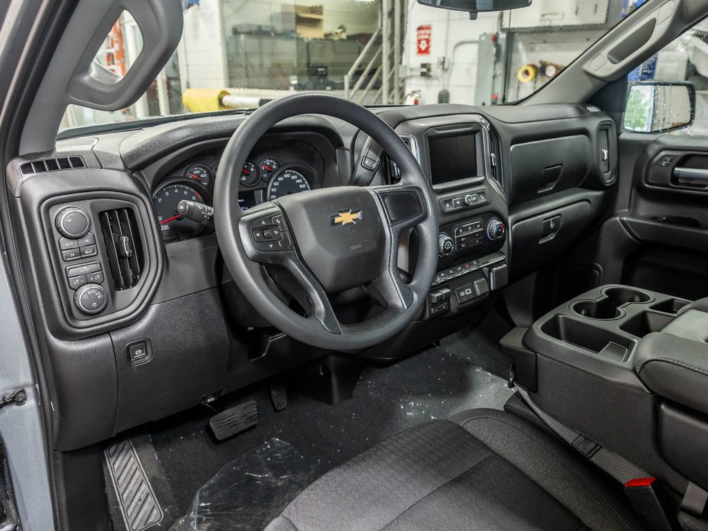 2026 Chevrolet Silverado 1500 in St-Jérôme, Quebec - 11 - w1024h768px