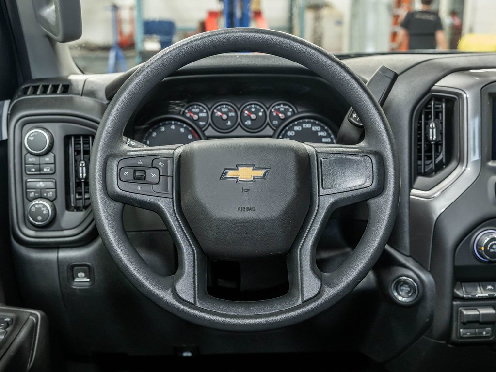 2026 Chevrolet Silverado 1500 in St-Jérôme, Quebec - 12 - w1024h768px