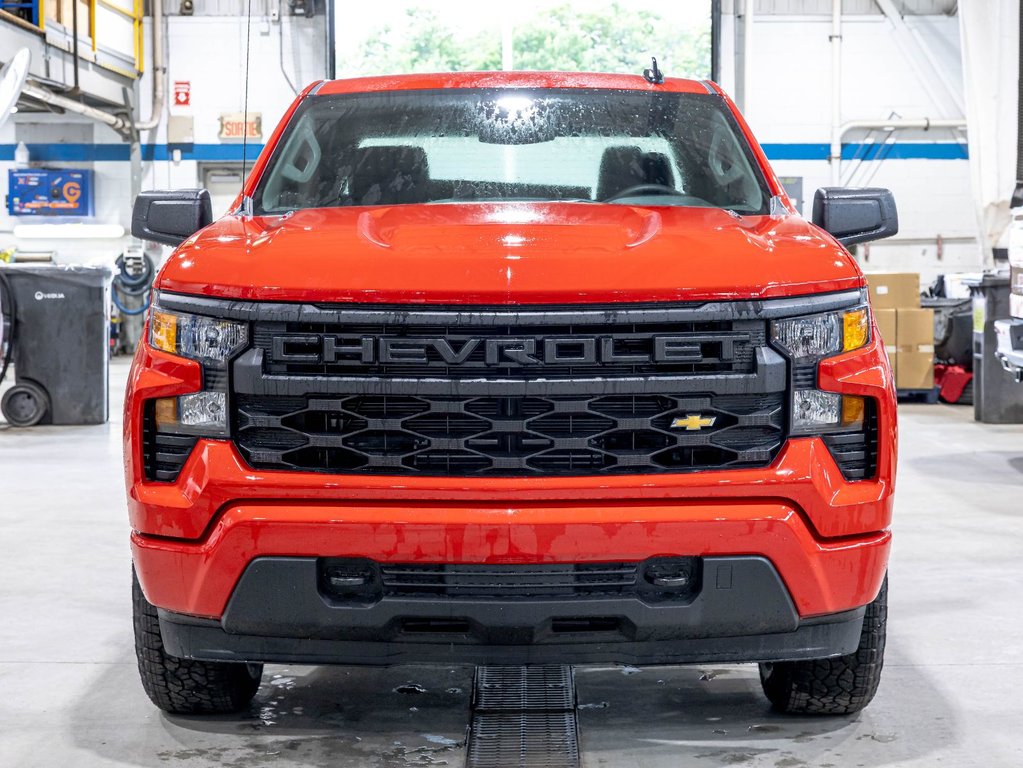 Chevrolet Silverado 1500  2026 à St-Jérôme, Québec - 2 - w1024h768px