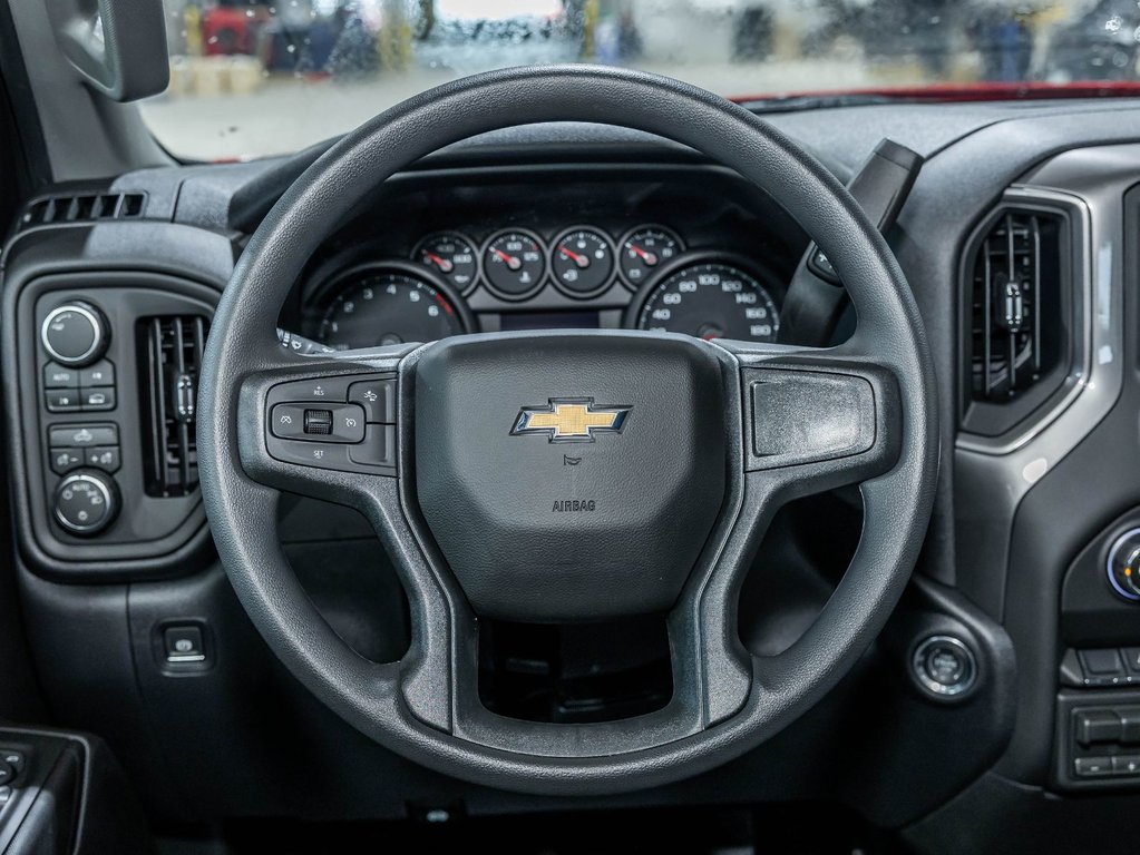 Chevrolet Silverado 1500  2026 à St-Jérôme, Québec - 12 - w1024h768px