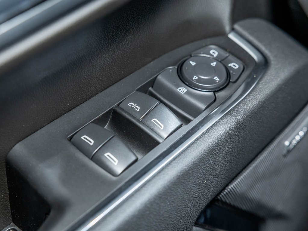 2026 Chevrolet Silverado 1500 in St-Jérôme, Quebec - 27 - w1024h768px