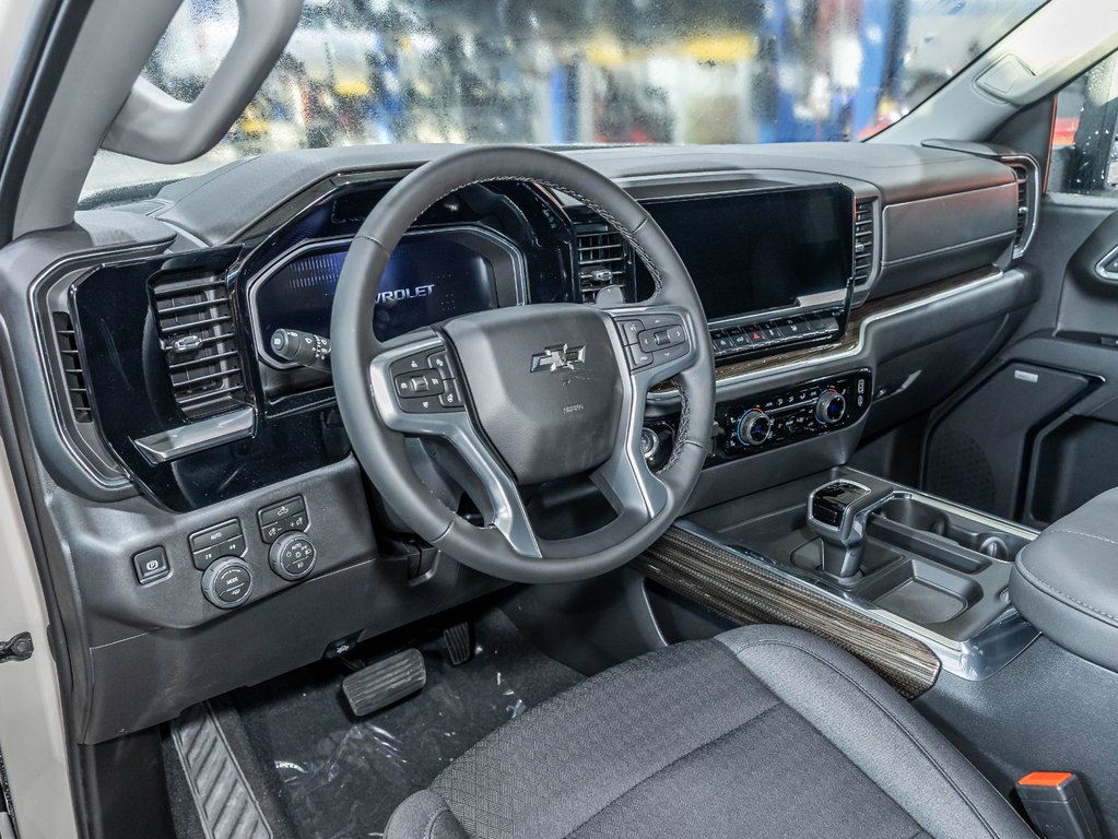 2026 Chevrolet Silverado 1500 in St-Jérôme, Quebec - 12 - w1024h768px