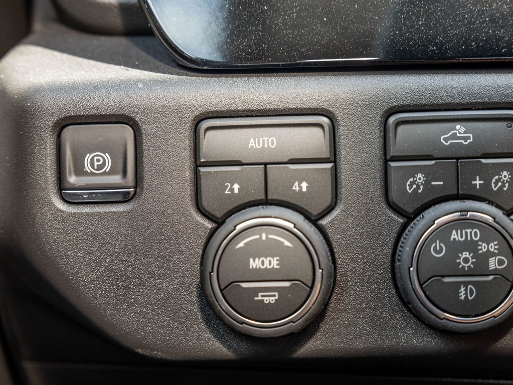 2026 Chevrolet Silverado 1500 in St-Jérôme, Quebec - 25 - w1024h768px